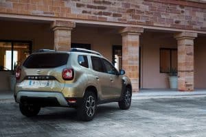 21200110 2017 New Dacia DUSTER tests drive in Greece 300x200 1 2